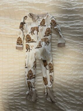 Burt’s Bees Baby 12 Month  Lion One Piece Footed Pajama